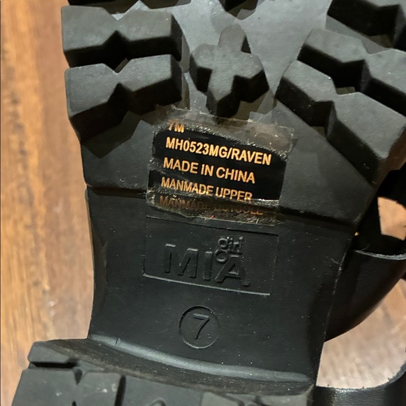 MIA Black Strappy Sandals - Picture 6 of 6